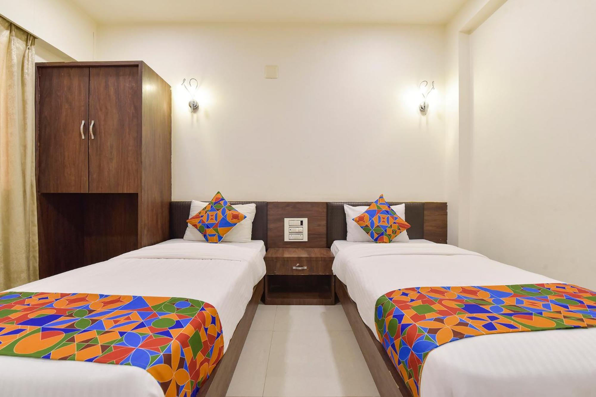 Fabhotel A1 Plaza Ahmedabad Extérieur photo
