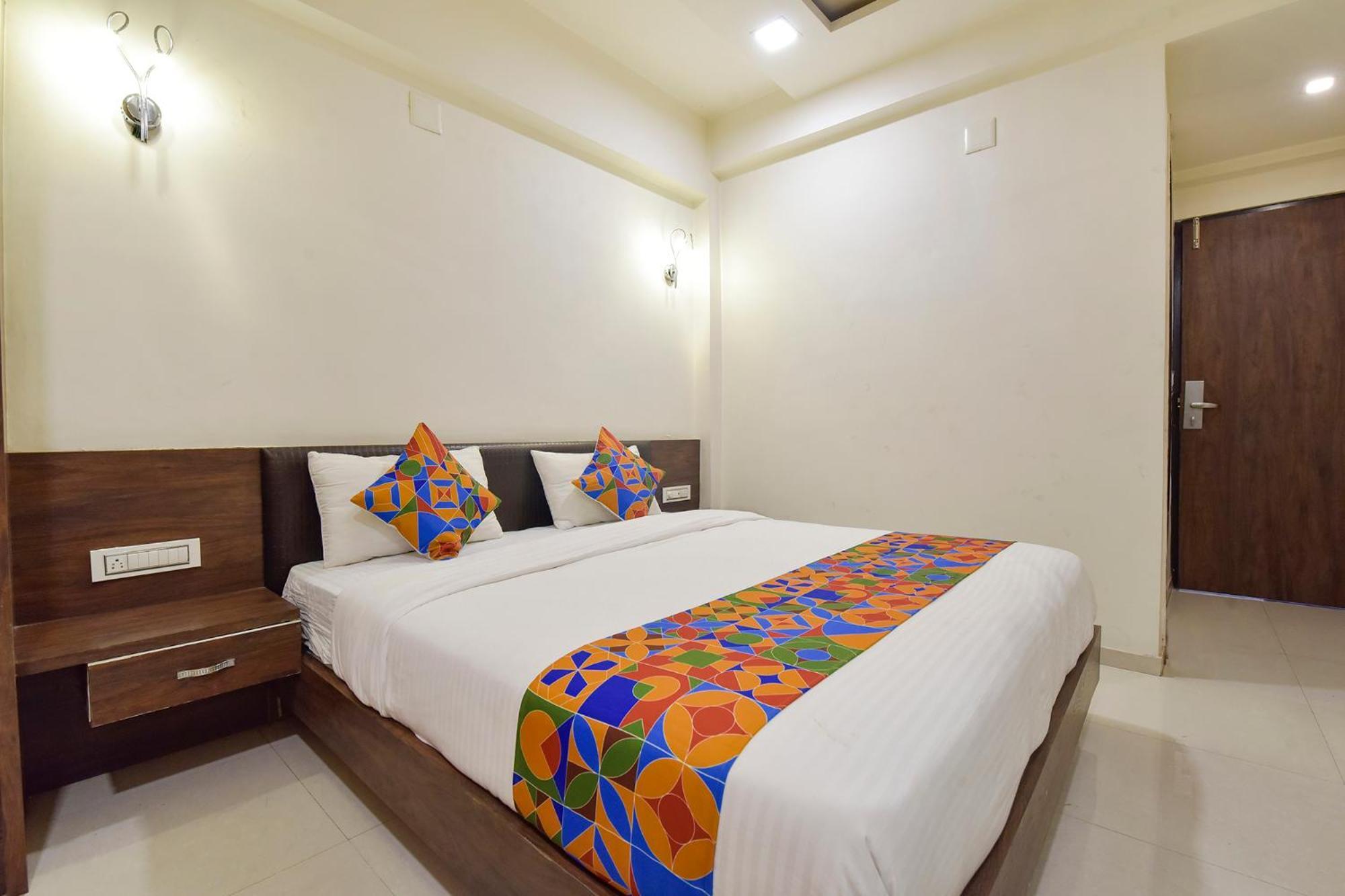 Fabhotel A1 Plaza Ahmedabad Extérieur photo