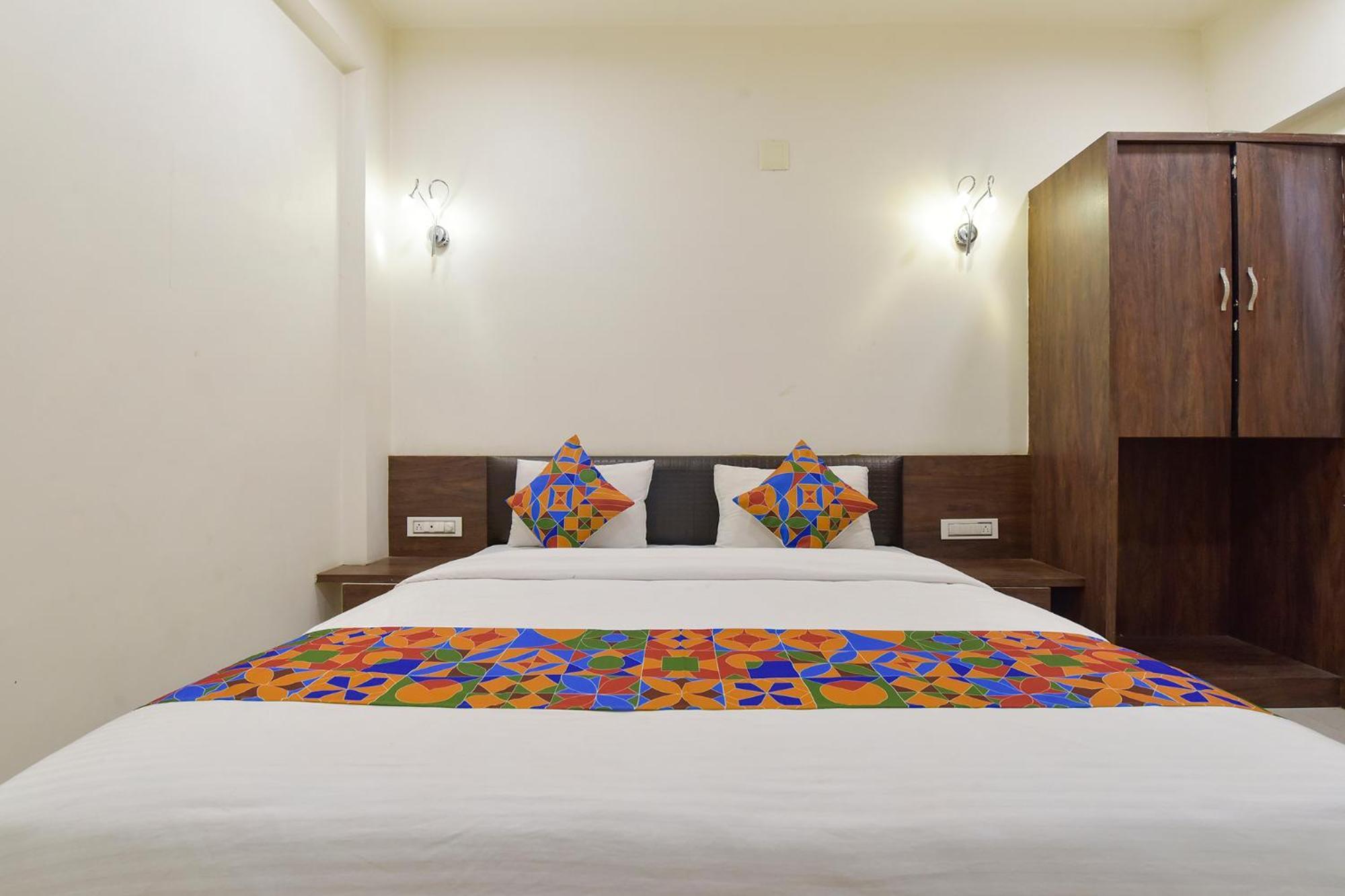 Fabhotel A1 Plaza Ahmedabad Extérieur photo