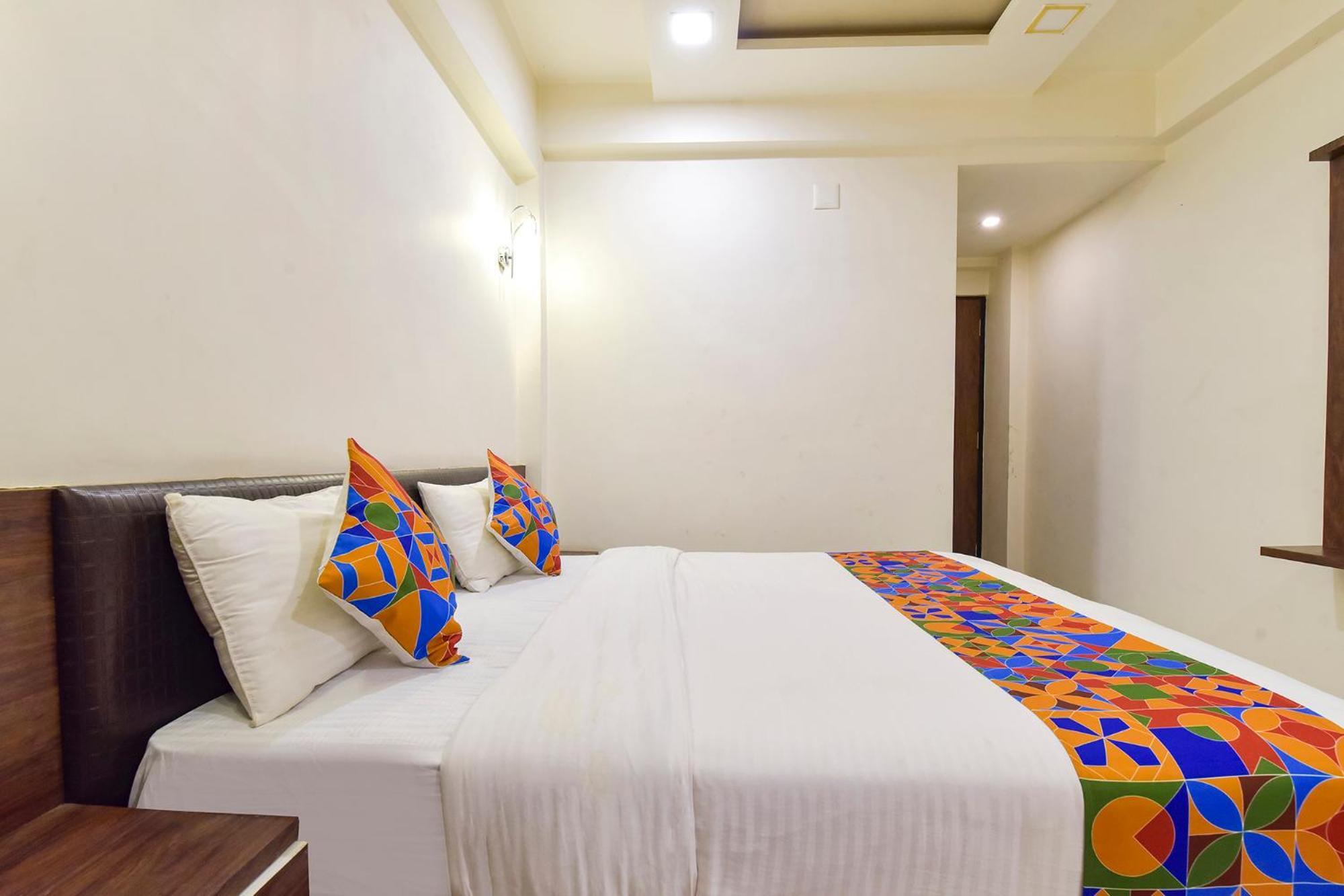 Fabhotel A1 Plaza Ahmedabad Extérieur photo
