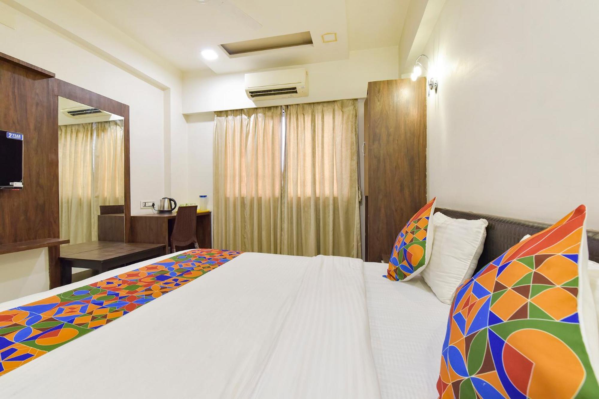 Fabhotel A1 Plaza Ahmedabad Extérieur photo